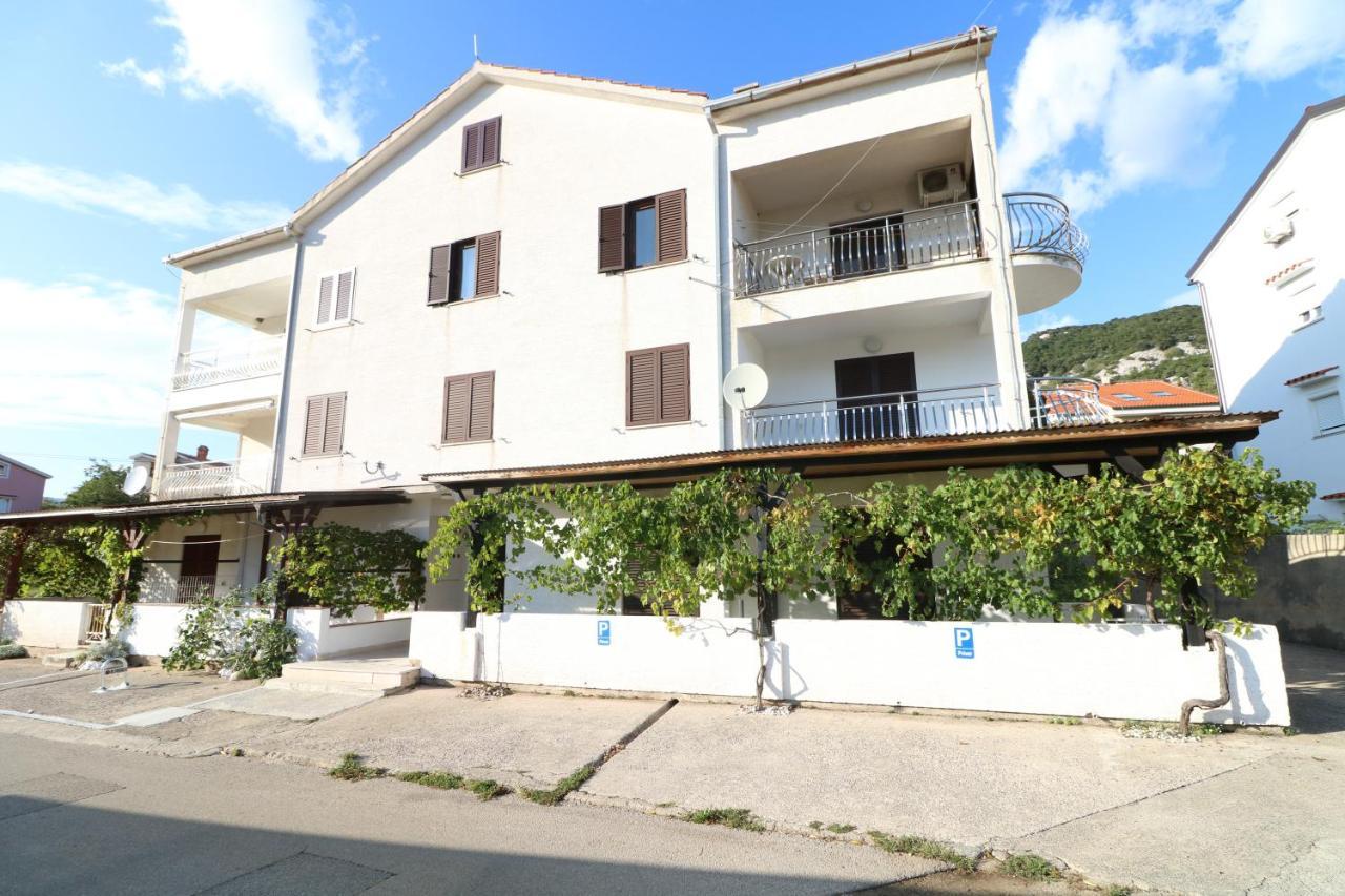 באסקה Apartments Vladan With Terrace מראה חיצוני תמונה