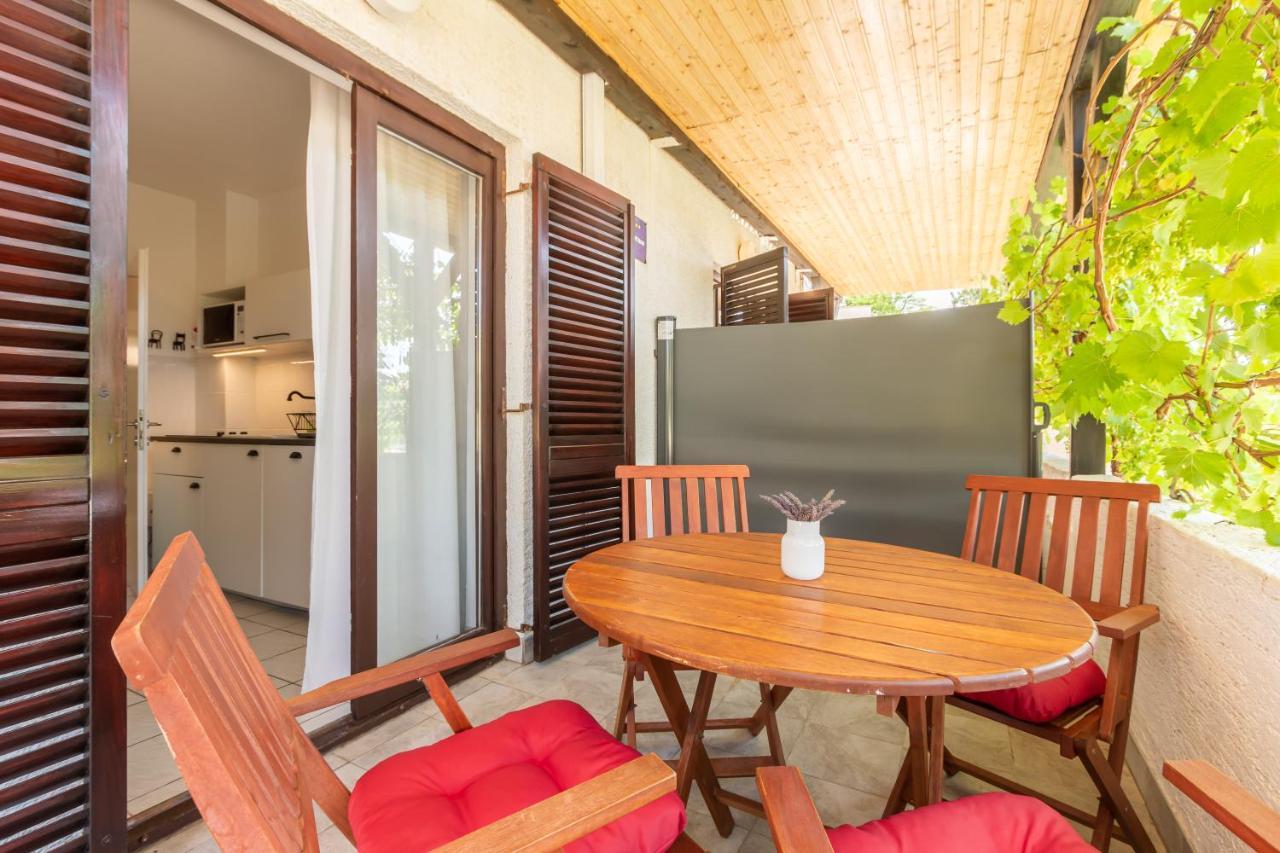 באסקה Apartments Vladan With Terrace מראה חיצוני תמונה