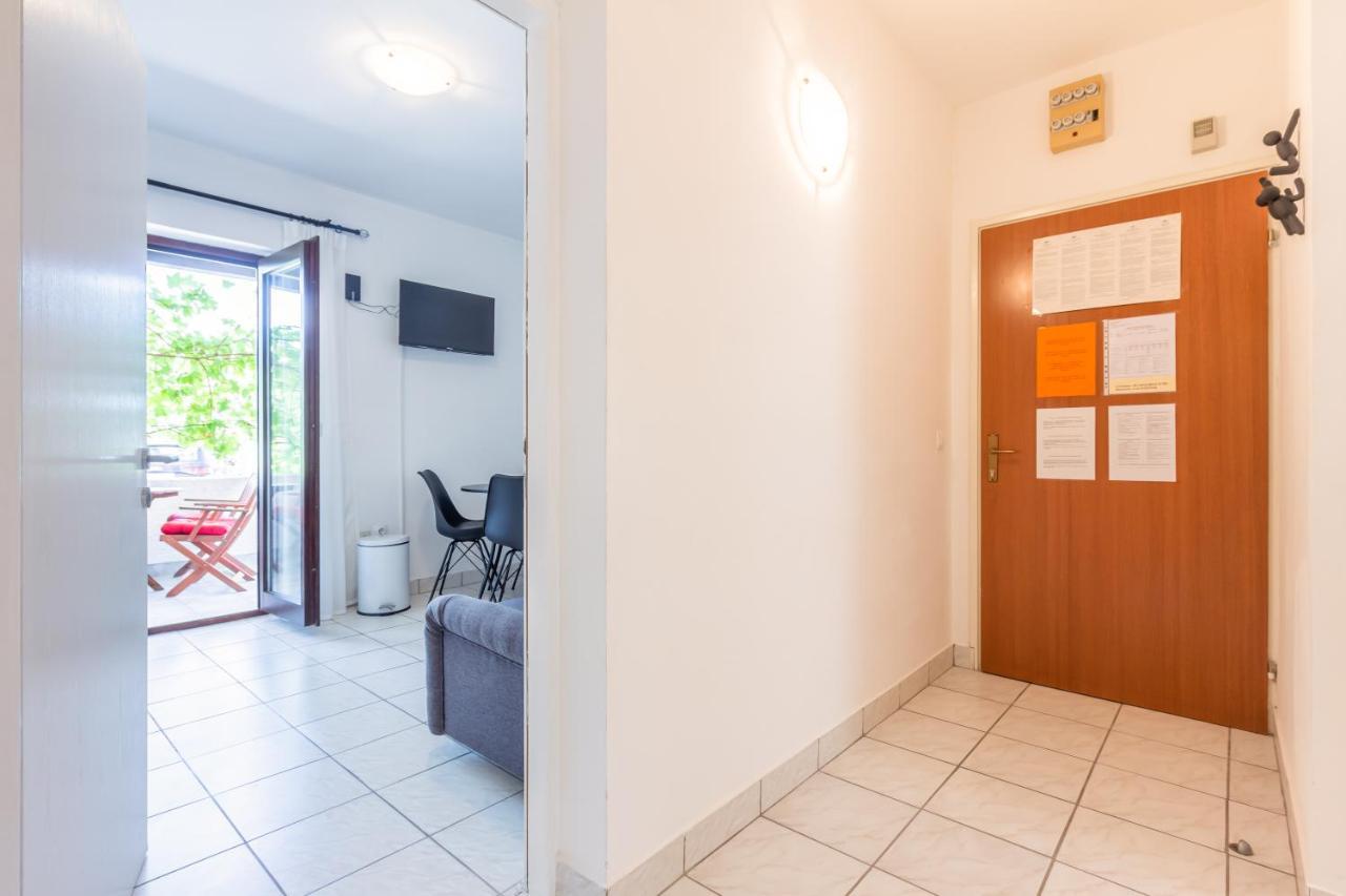 באסקה Apartments Vladan With Terrace מראה חיצוני תמונה